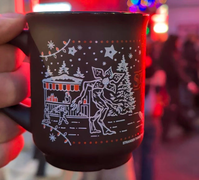 stranger-things-weihnachtsmarkt-in-berlin-urlaubspiraten-at